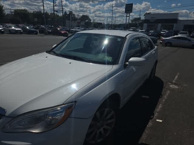 Thumbnail: 2012 Chrysler 200 - 2
