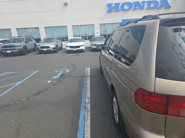Thumbnail: 2001 Honda Odyssey - 8