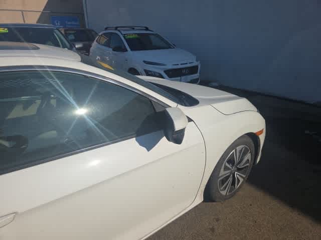 Thumbnail: 2016 Honda Civic - 16