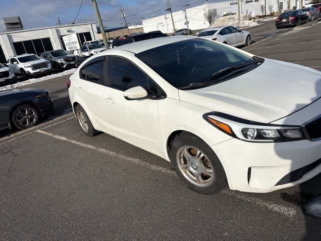 Thumbnail: 2018 Kia Forte - 18