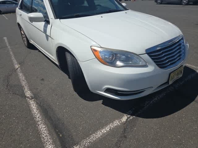 Thumbnail: 2012 Chrysler 200 - 21