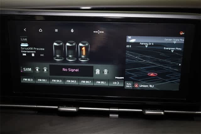 Thumbnail: 2022 Kia Carnival - 32