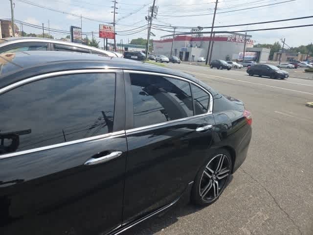 Thumbnail: 2017 Honda Accord - 4