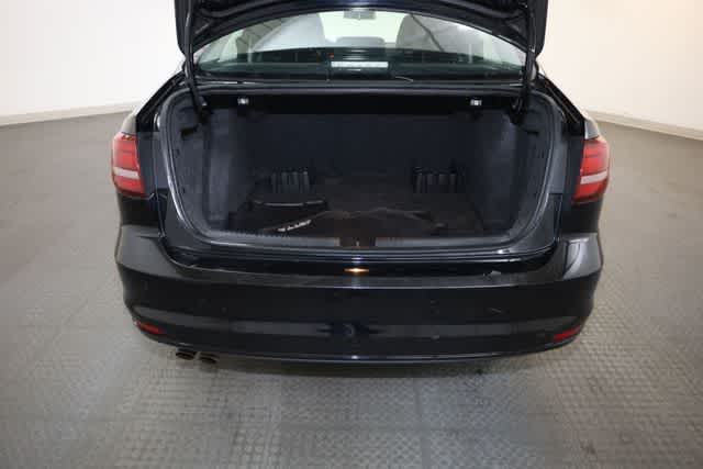 Thumbnail: 2017 Volkswagen Jetta - 31