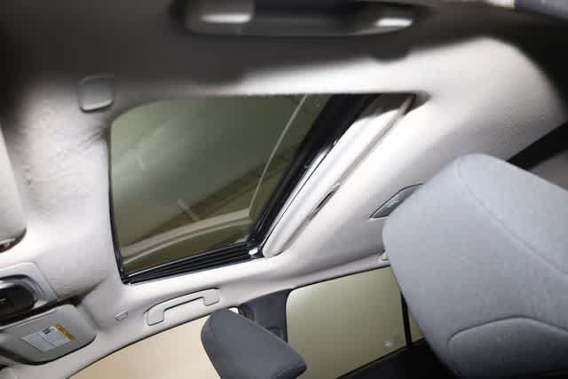 Thumbnail: 2023 Toyota Corolla Cross - 19