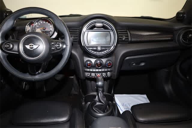 Thumbnail: 2018 MINI Cooper Convertible - 17
