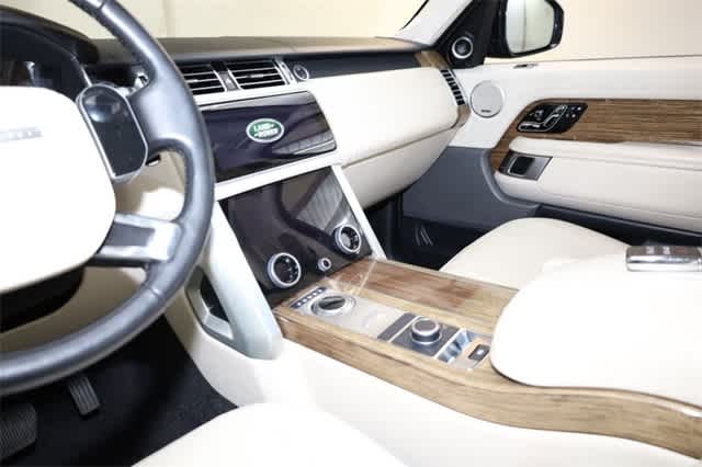 Thumbnail: 2019 Land Rover Range Rover - 23