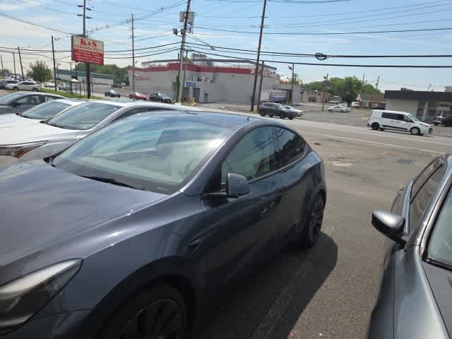 Thumbnail: 2022 Tesla Model Y - 2