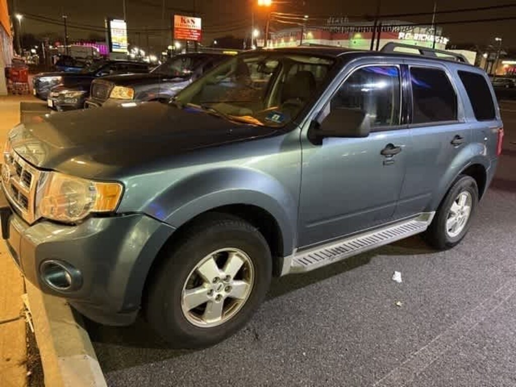 Used 2010 Ford Escape XLT SUV