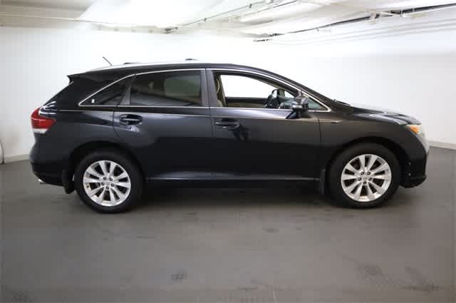 Thumbnail: 2013 Toyota Venza - 9