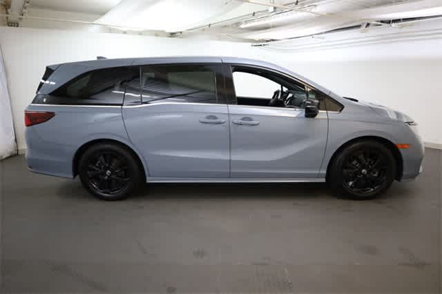 Thumbnail: 2023 Honda Odyssey - 9