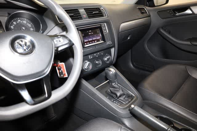 Thumbnail: 2018 Volkswagen Jetta - 16