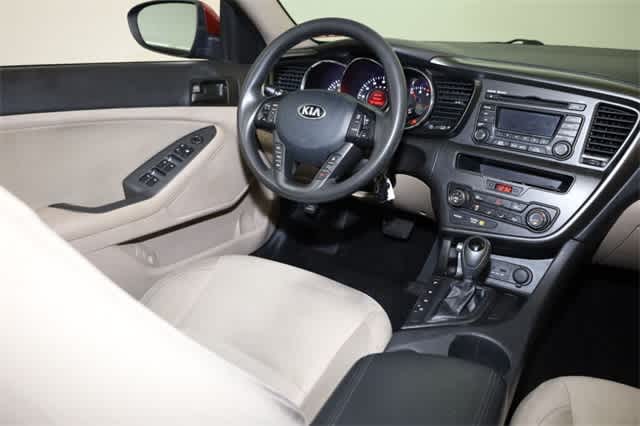 2013 Kia Optima LX 16