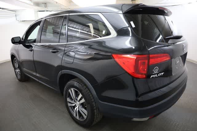 Thumbnail: 2017 Honda Pilot - 4