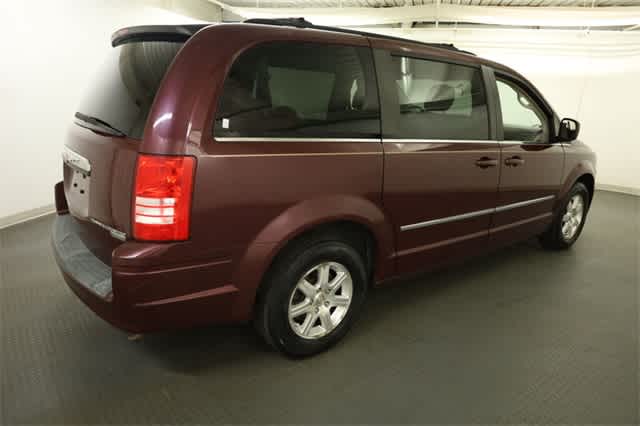2009 Chrysler Town & Country Touring 8