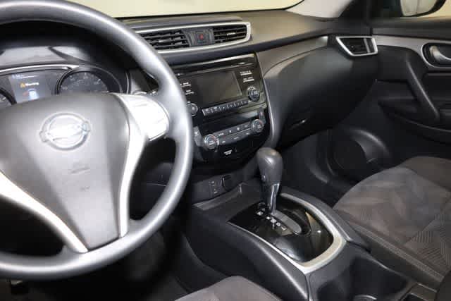 Thumbnail: 2016 Nissan Rogue - 16