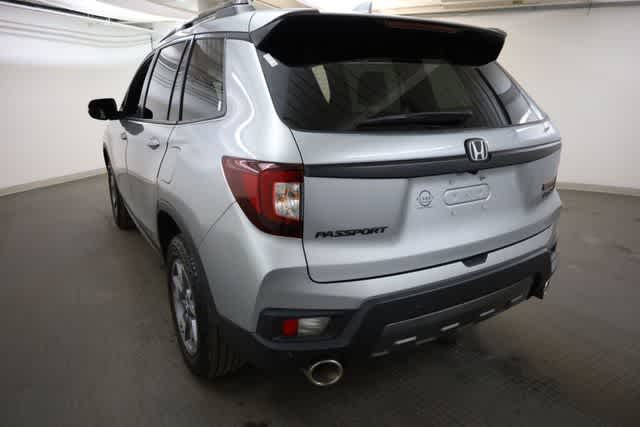 Thumbnail: 2023 Honda Passport - 5