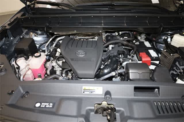 Thumbnail: 2023 Toyota Highlander - 37