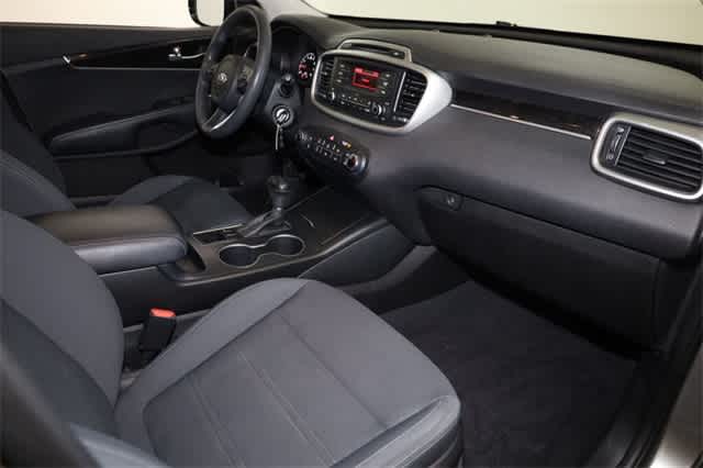 Thumbnail: 2017 Kia Sorento - 19