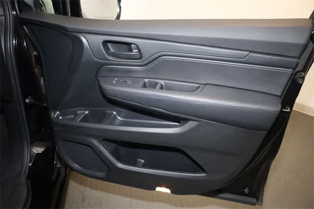 Thumbnail: 2023 Honda Odyssey - 23