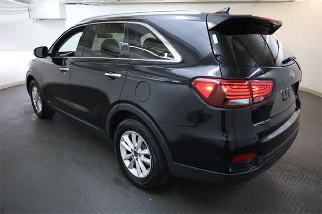 Thumbnail: 2019 Kia Sorento - 4