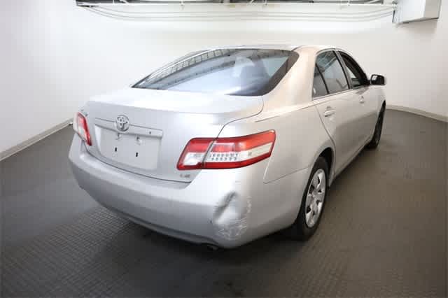 2010 Toyota Camry LE 7