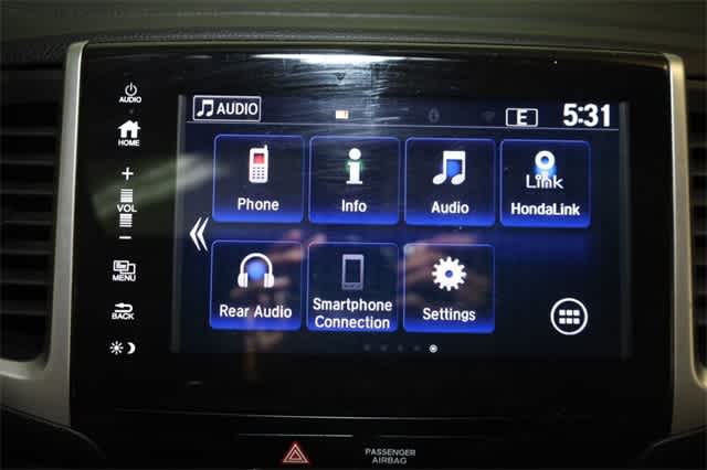 Thumbnail: 2017 Honda Pilot - 30
