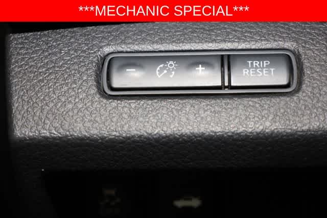 Thumbnail: 2013 Nissan Altima - 18