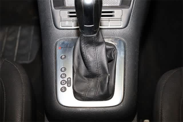 Thumbnail: 2012 Volkswagen Tiguan - 30