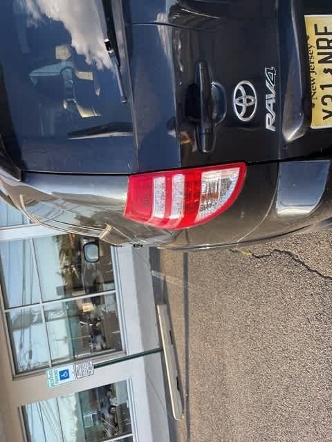 Thumbnail: 2012 Toyota RAV4 - 16