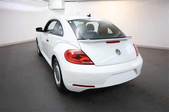 Thumbnail: 2015 Volkswagen Beetle - 5