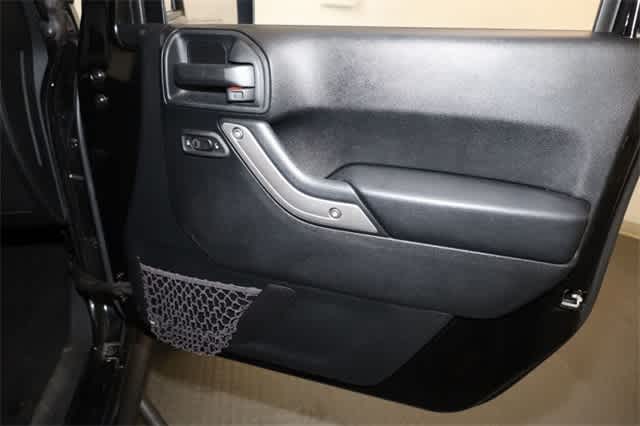 Thumbnail: 2016 Jeep Wrangler - 22