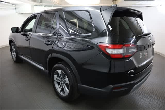 Thumbnail: 2023 Honda Pilot - 6