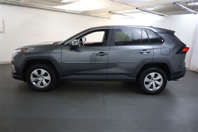 2023 Toyota RAV4 LE 3