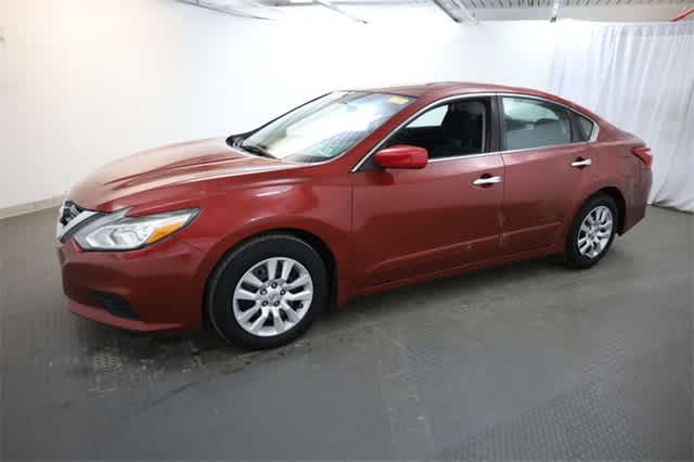 Thumbnail: 2016 Nissan Altima - 2