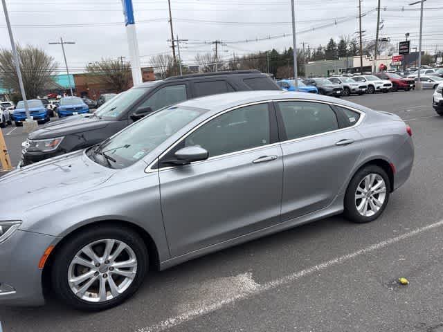 Thumbnail: 2016 Chrysler 200 - 5