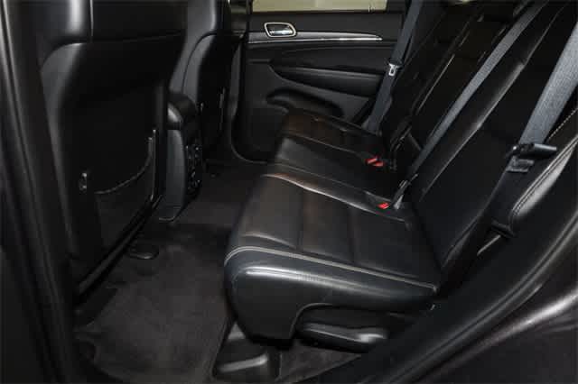 Thumbnail: 2017 Jeep Grand Cherokee - 21