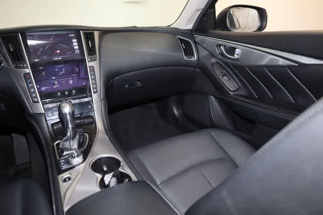 Thumbnail: 2016 INFINITI Q50 - 23