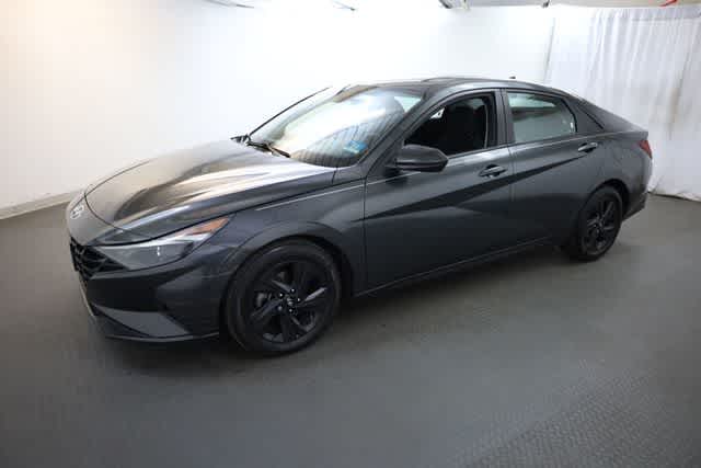 Thumbnail: 2021 Hyundai Elantra - 2