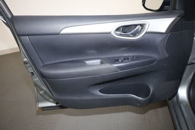 Thumbnail: 2014 Nissan Sentra - 13