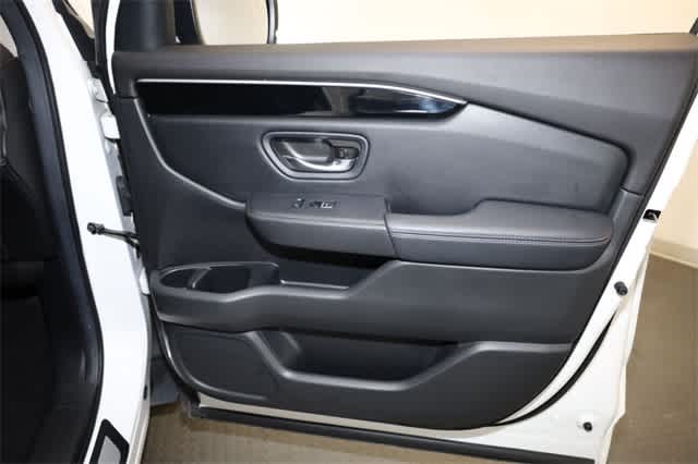 Thumbnail: 2024 Honda Pilot - 23