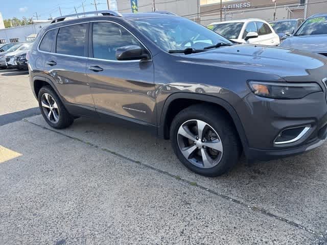 Thumbnail: 2019 Jeep Cherokee - 11