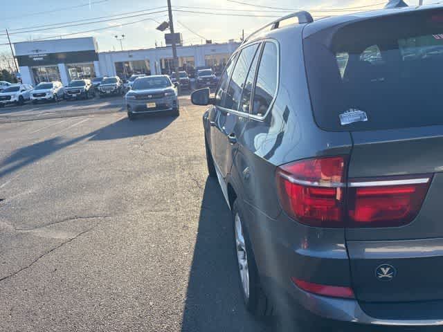 Thumbnail: 2013 BMW X5 - 21