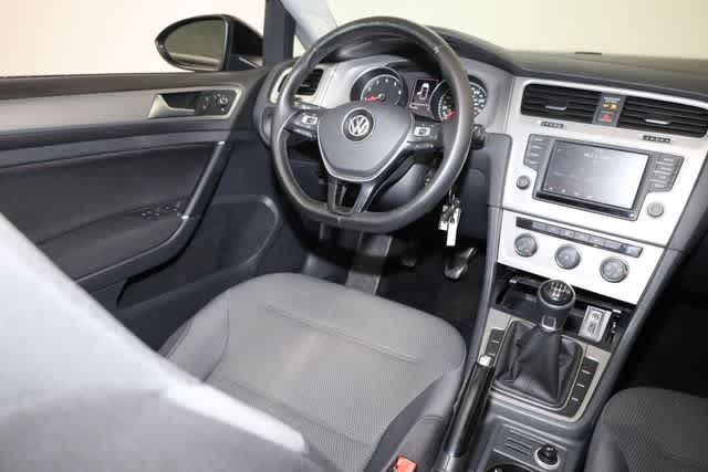 Thumbnail: 2016 Volkswagen Golf - 16