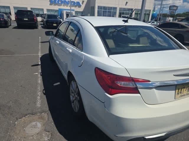 Thumbnail: 2012 Chrysler 200 - 10