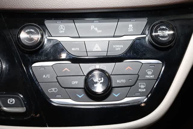 Thumbnail: 2019 Chrysler Pacifica - 27