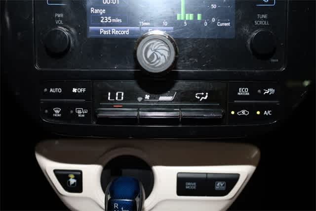 Thumbnail: 2016 Toyota Prius - 29