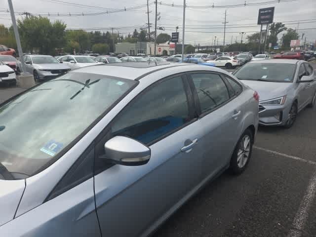 Thumbnail: 2015 Ford Focus - 3