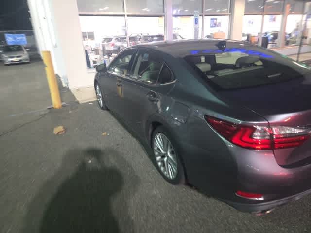 Thumbnail: 2016 Lexus ES - 9