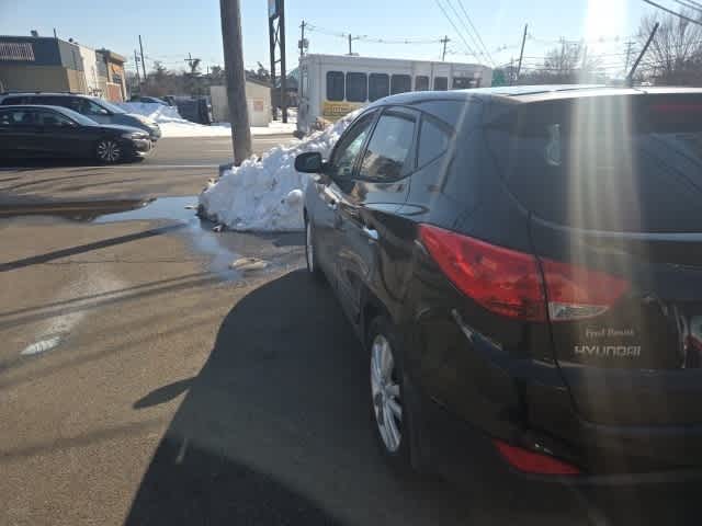 Thumbnail: 2011 Hyundai Tucson - 7